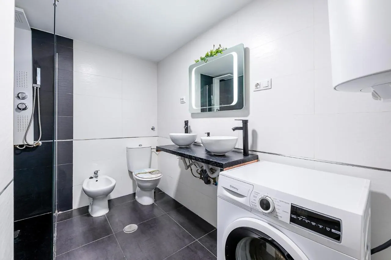 797 Holiday Rentals - Acogedor Apartamento Para 3 Con Piscina Benalmadena 0*,