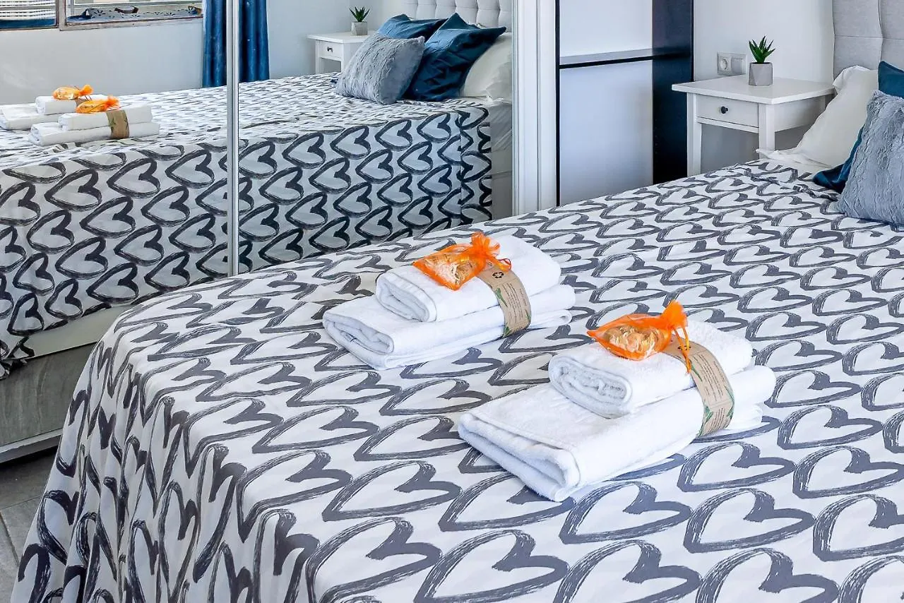 Apartment 797 Holiday Rentals - Acogedor Apartamento Para 3 Con Piscina Benalmadena