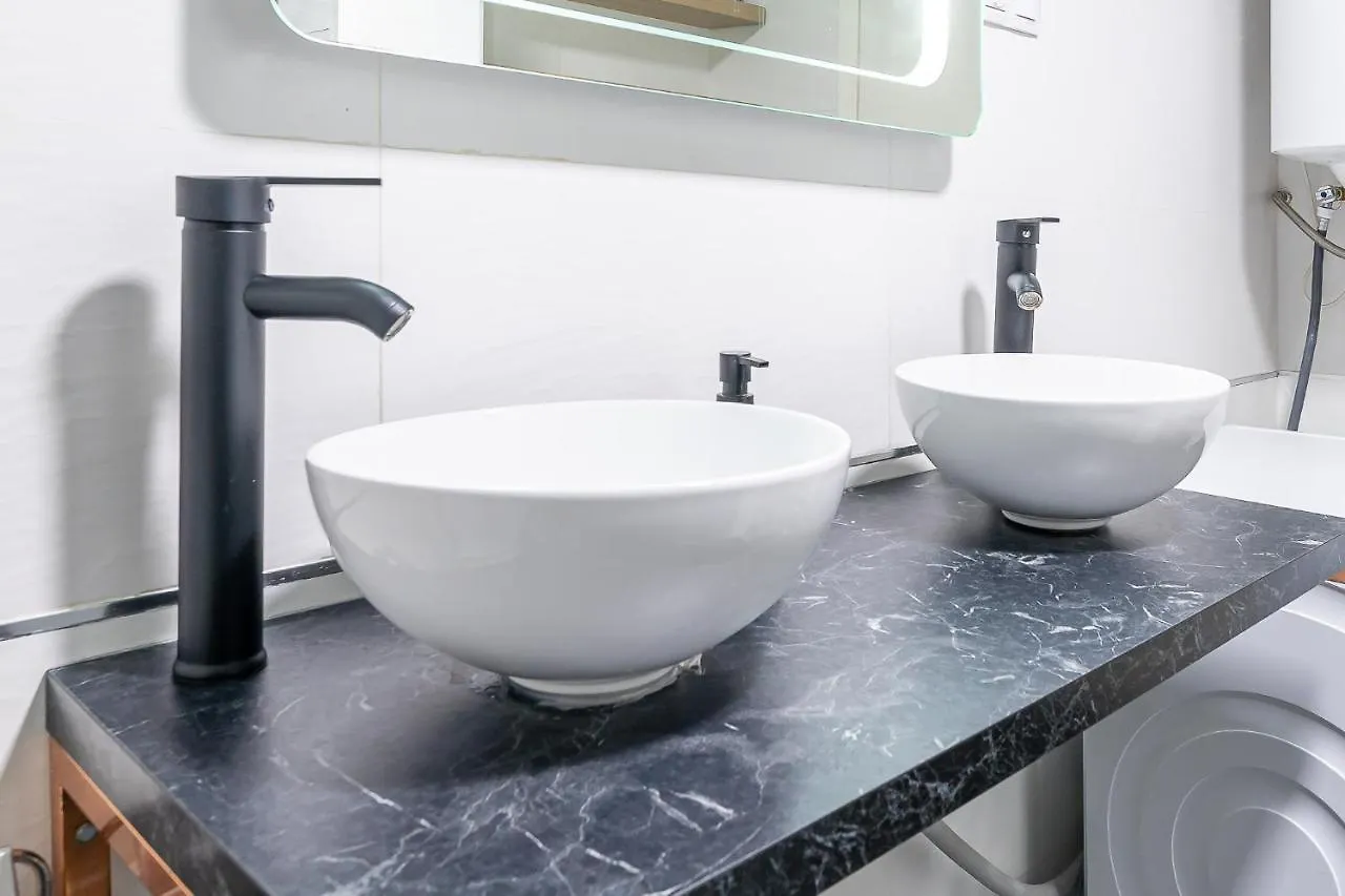 797 Holiday Rentals - Acogedor Apartamento Para 3 Con Piscina ベナルマデナ